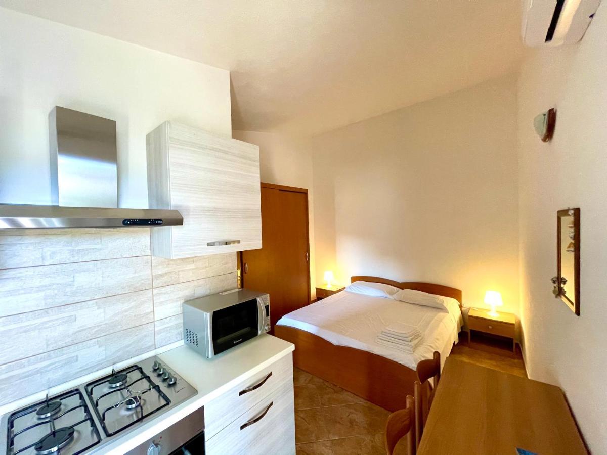 Monolocale Italia Apartment Tergu Exterior photo